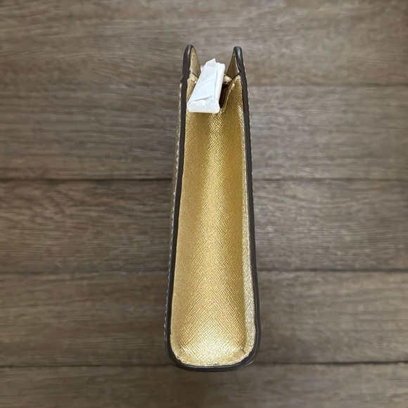 Michael Kors Jet Set Travel Large Saffiano Leather Crossbody Clutch Pale Gold - Picture 8 of 15